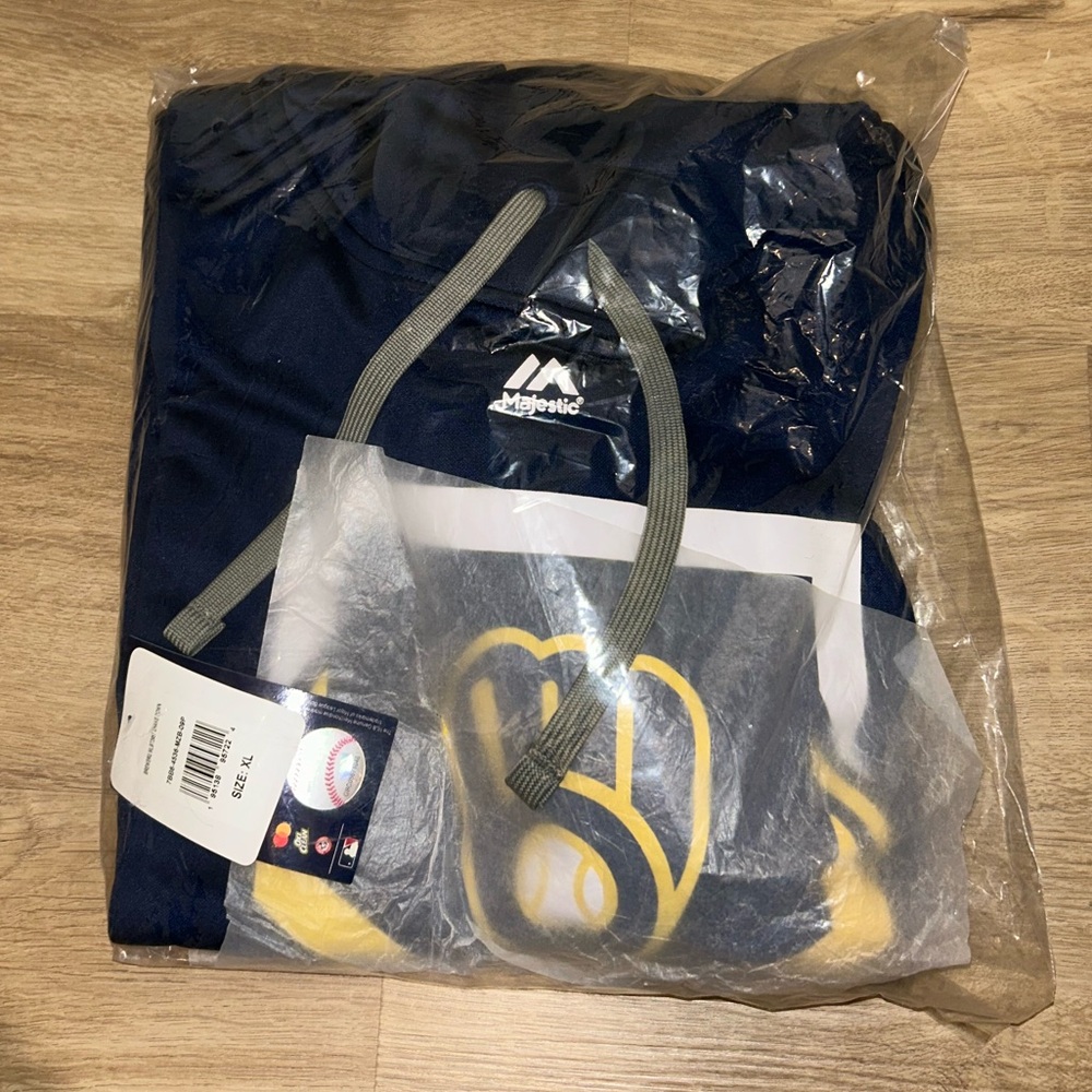 ⚾️🏟️ Milwaukee Brewers Marquee Stadium MLB Baseball Hoodie 🏟️⚾️ - Picture 3 of 11